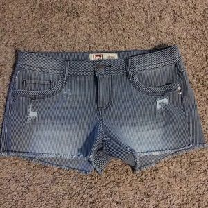 Juniors size 11 cut off shorts. Never worn